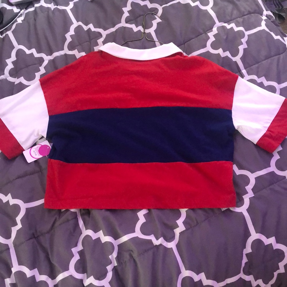 Color Block Crop Top - Picture 2 of 2